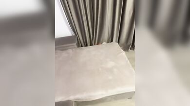 Bionda spompina il suo ragazzo