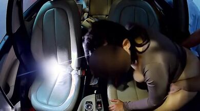 Milf tettona scopata a pecora in auto