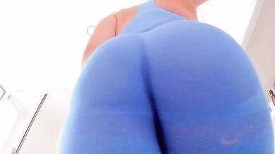 Joi tettona italiana naturale