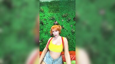 Sesso con cosplay italiana sborrata dentro