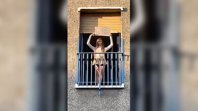 Elisa Esposito chiede soldi ai fans perchè non ha voglia di lavorare