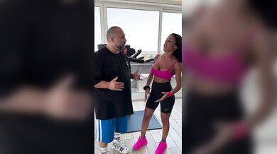 Margot video sexy influencer Caserta spot palestra