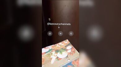 Paolina Calippotour scopa col portapizze OF