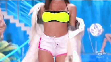 Sfilata S0fia ciao darwin