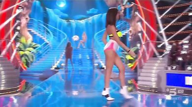 Sfilata S0fia ciao darwin