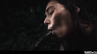 Shelena scopat da alieno video porno