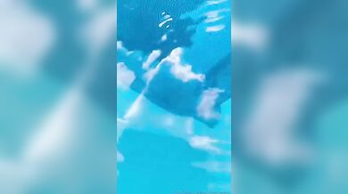 Ambra del Calippotour scopata dal vicino di casa OF