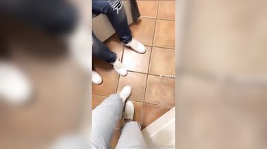 Ambra e Paolina con sei ragazzi al Calippotour OF