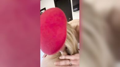 Mi fa impazzire succhiare il cazzo