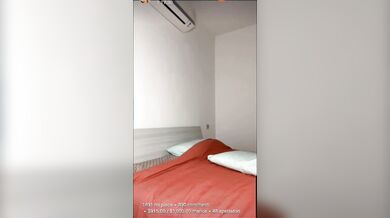 Diretta biondina con seno piccolo of