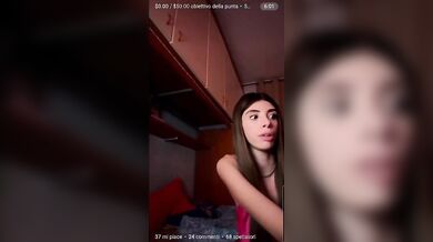 Alessi4 Quando mi masturbo ragazzi ve la faccio vedere tutta aperta OF