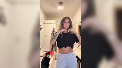 Auror4 Iac0n0 masturbazione OF