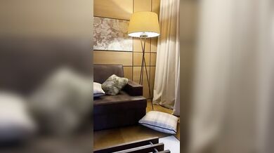 La D0rita sega coi piedi e bella scopata OF