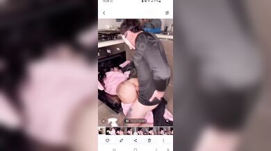 Aur4 incastrata nel forno sbattuta a pecorina dall'inquilino OF