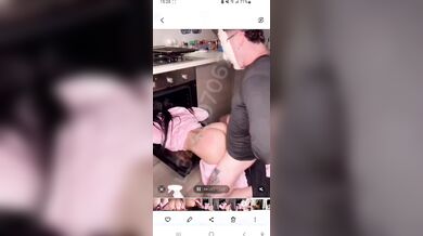 Aur4 incastrata nel forno sbattuta a pecorina dall'inquilino OF