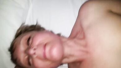 Bionda mi spompina per soldi