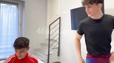 Scopata gay onlyfans ragazzi italiani