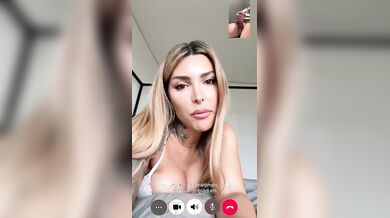 Tami fa segare figliastro nei bagni della scuola OF