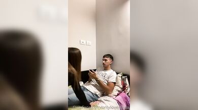 Fidanzata torna a casa e ha voglia di sesso OF