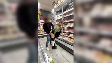 Shinra98 scopata al supermercato OF