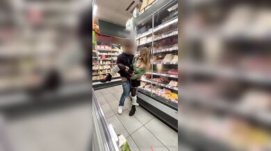 Shinra98 scopata al supermercato OF