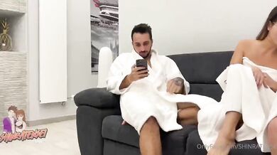 Shinra98 becca il fidanzato scopare con l'amica OF