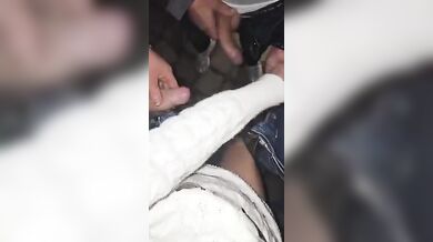 Faccio sborrare tuttti questi bei cazzi