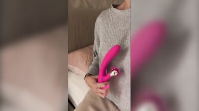 Il cazzo di gomma lo usano anche le Vip