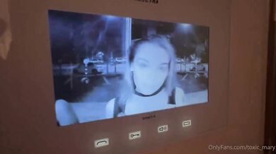 Toxic scopata con le tette nuove in camera da letto OF