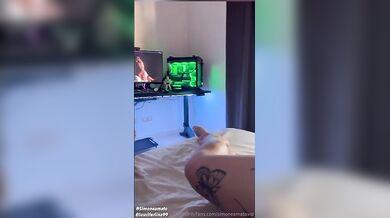 Pompino Luciferina onlyfanser italiana tatuata