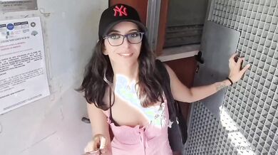 Italiana avventura in piscina OF