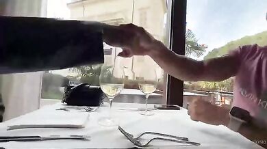 Il colloquio di lavoro finisce con una scopata in bagno OF