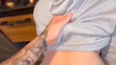 Scopata con splendida sborrata sugli occhiali