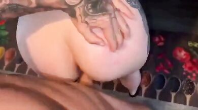 Scopata con splendida sborrata sugli occhiali