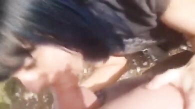 Pompino giovane fidanzata amatoriale outdoor