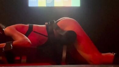 Scopata anale schiava obbediente troia