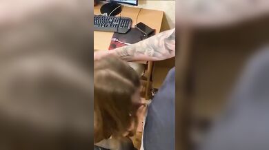 Pompino amatoriale con ingoio fidanzata