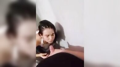 Fatti riempire di sborra la faccia