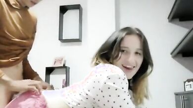 Oh si scopami cosi - FIdanzata scopata a pecora