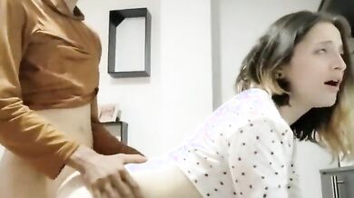 Oh si scopami cosi - FIdanzata scopata a pecora