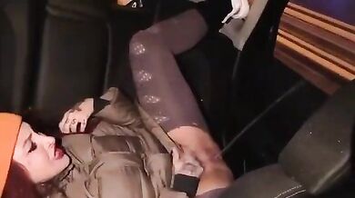 Ditalino in treno con squirt italiana troia