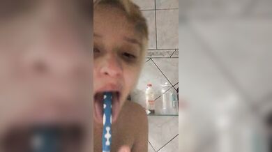 Pompino allo spazzolino