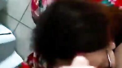 Puttana fai vedere come sei troia al tuo fidanzato cornuto