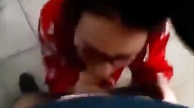 Puttana fai vedere come sei troia al tuo fidanzato cornuto