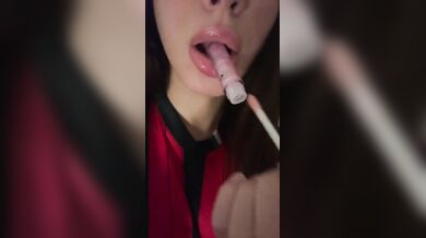 Rebecca milanista fica