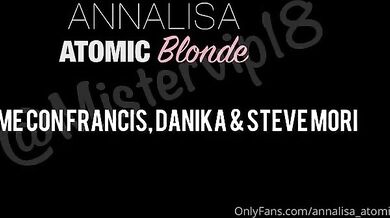 Orgia con scambio di coppia bionda e mora OF