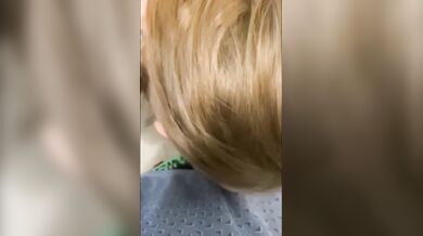 Brutto stronzo ti piace fartelo succhiare