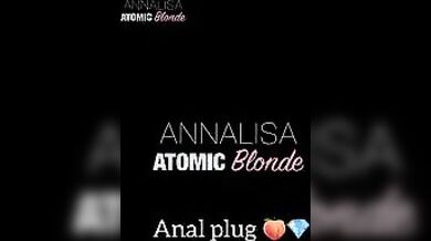 Eccitata e vogliosa in videochiamata