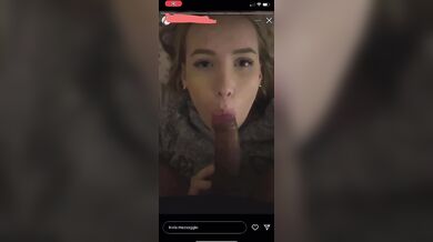 Primo piano fidanzata col cazzo in bocca