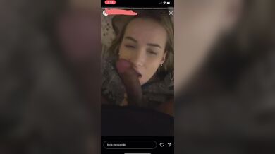 Primo piano fidanzata col cazzo in bocca